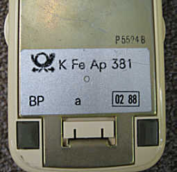 FeAp 381, Schild und Bodenplatte aus Metall